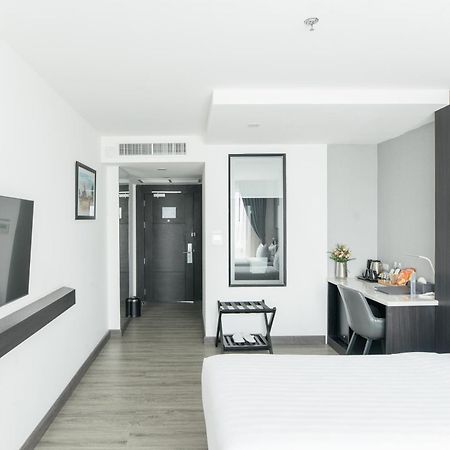 Surestay Hotel By Best Western Виентиане Екстериор снимка