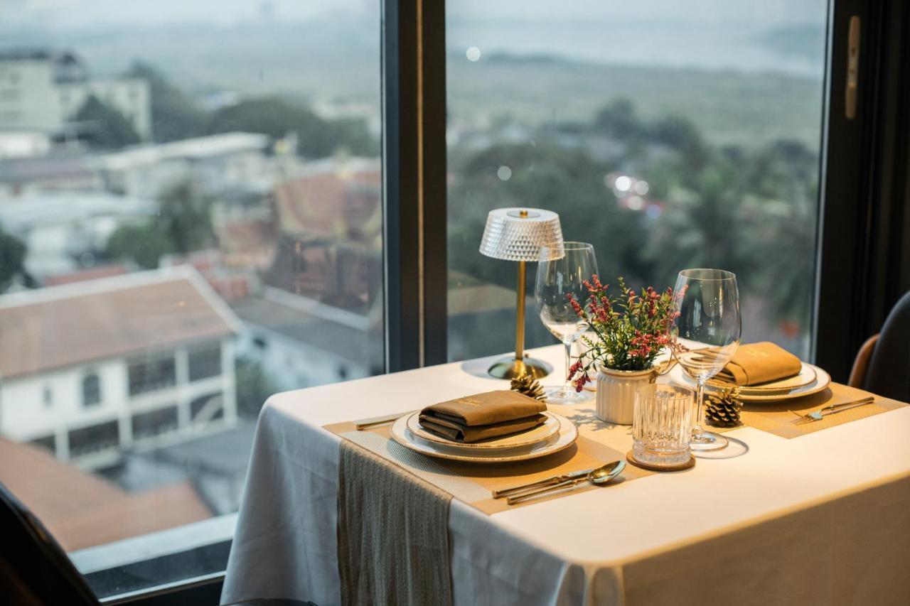 Surestay Hotel By Best Western Виентиане Екстериор снимка