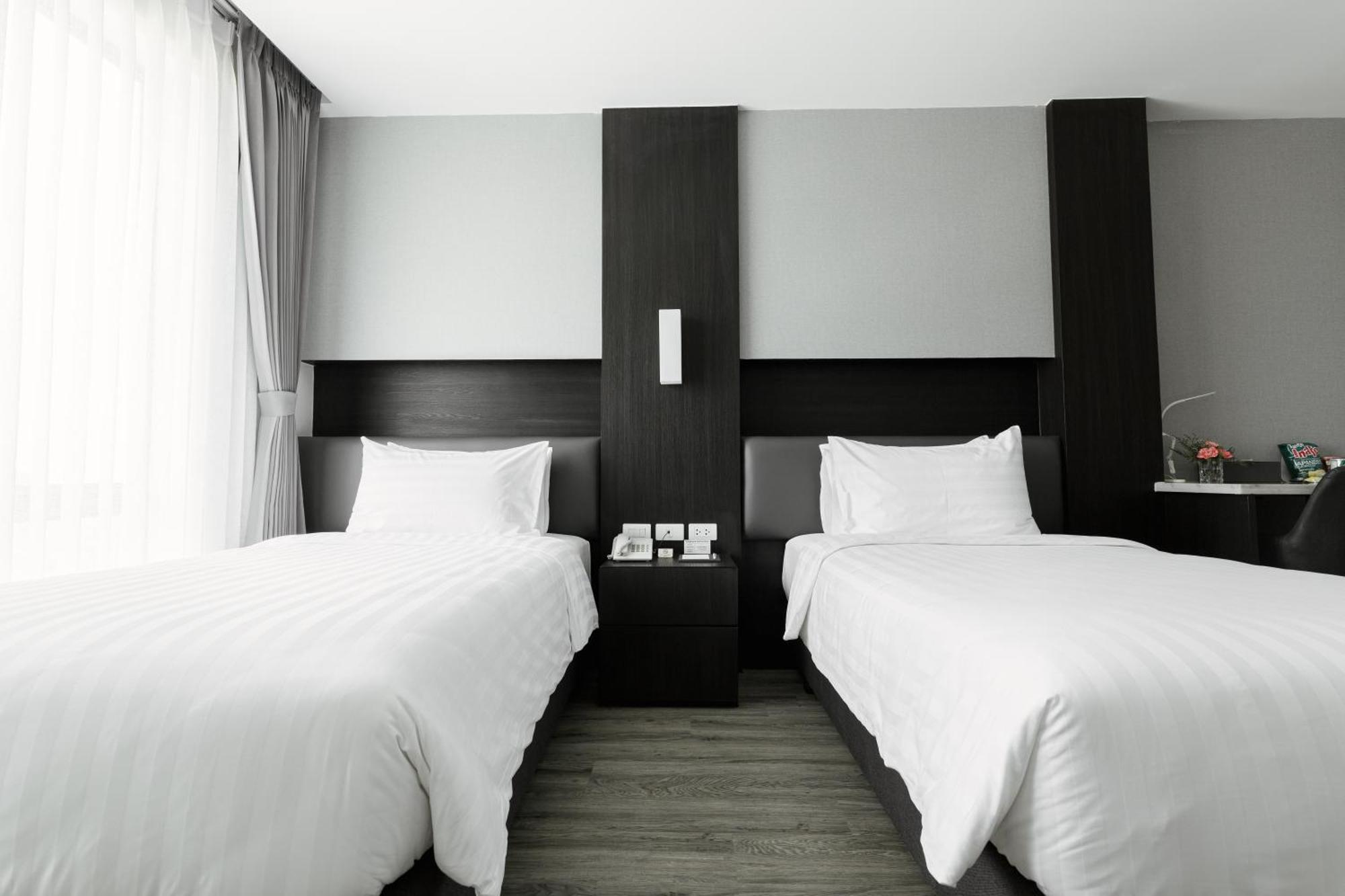 Surestay Hotel By Best Western Виентиане Екстериор снимка