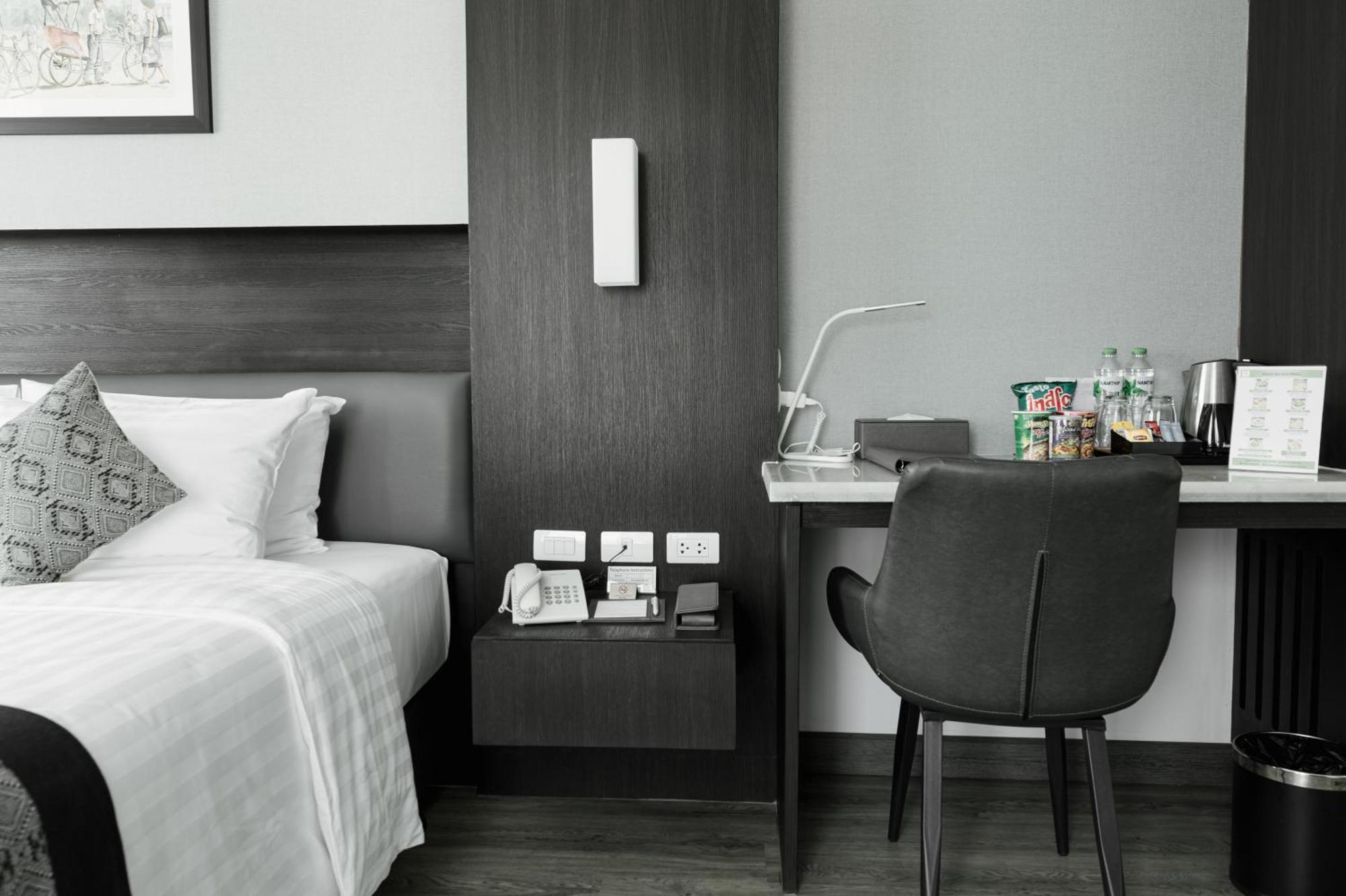 Surestay Hotel By Best Western Виентиане Екстериор снимка