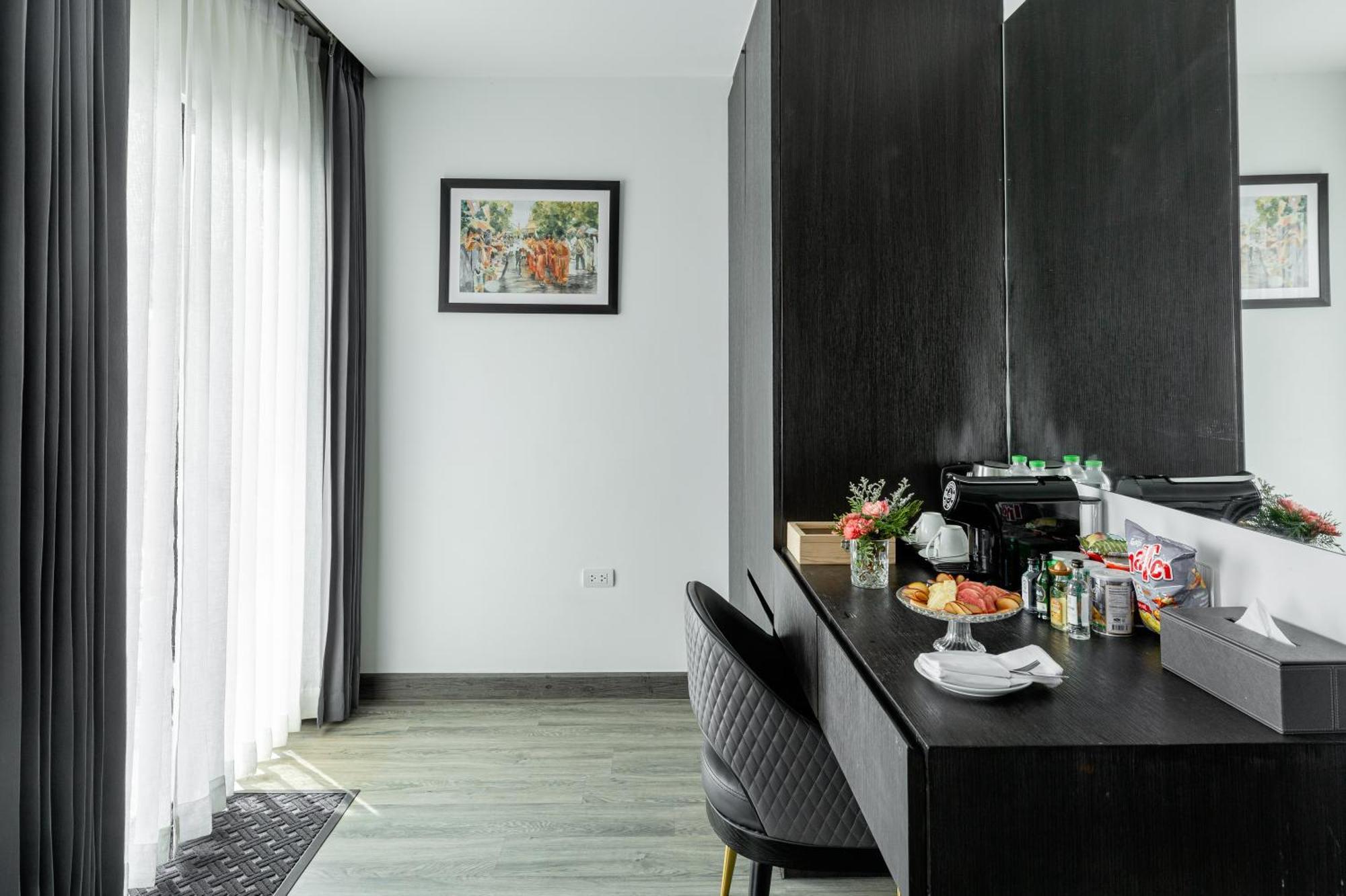 Surestay Hotel By Best Western Виентиане Екстериор снимка